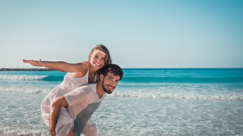 messico coppia in spiaggia