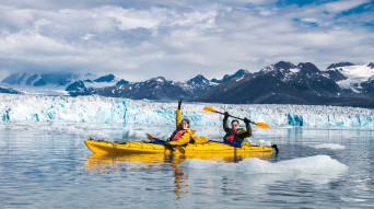 stati uniti kayak tra i ghiacci