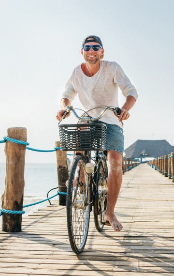 zanzibar in bici sul pontile