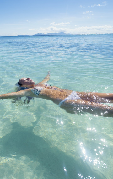 nuova zelanda donna in acqua