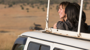 Kenya ragazze su jeep