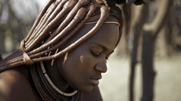 namibia donna di profilo
