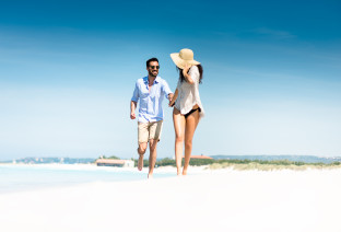 caraibi coppia in spiaggia