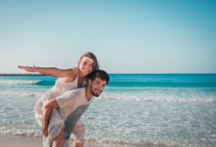 messico coppia in spiaggia