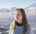 norvegia donna tra i ghiacciai