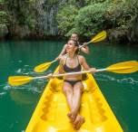 filippine coppia in kayak
