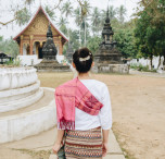 laos donna in abiti tradizionali