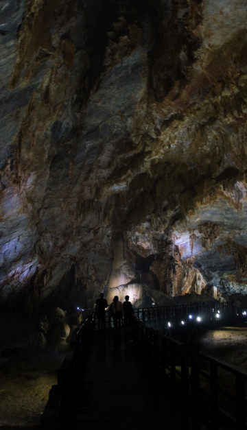 vietnam grotte dong hoi