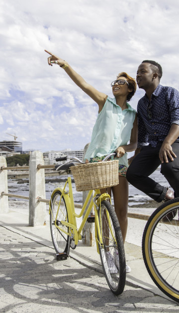 sudafrica coppia osserva la città