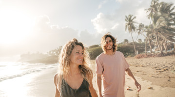 caraibi coppia in spiaggia