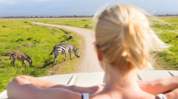 tanzania ragazza in safari