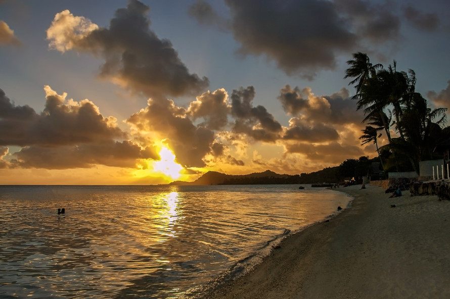 Tramonto spiaggia Matira